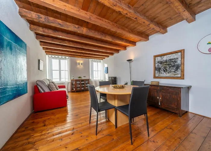 Atelier San Giacomo - Central Apartment